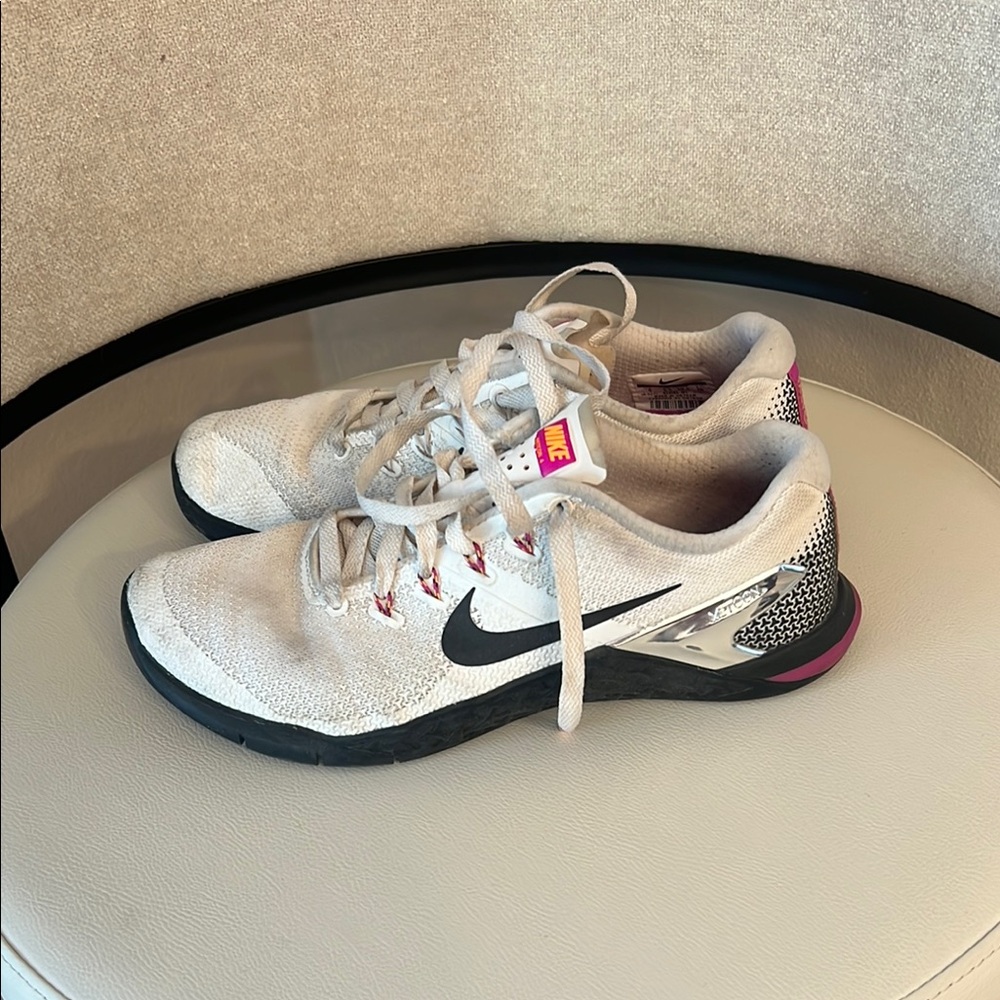 Nike Women's Athletic Shoes - Cream, Black, and Pink